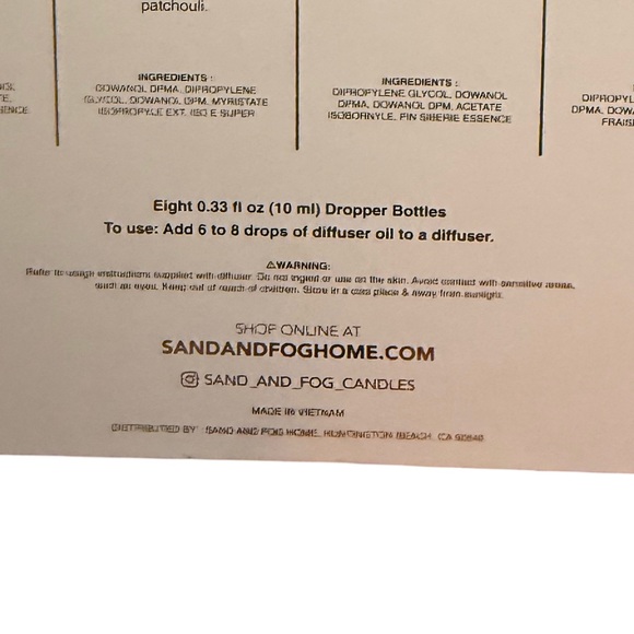 SAND + FOG NIB Set of 8 Winter Festive Fragrance Diffuser Oils - Picture 7 of 7